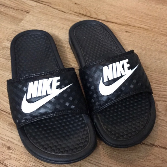 nike slides boys size 6